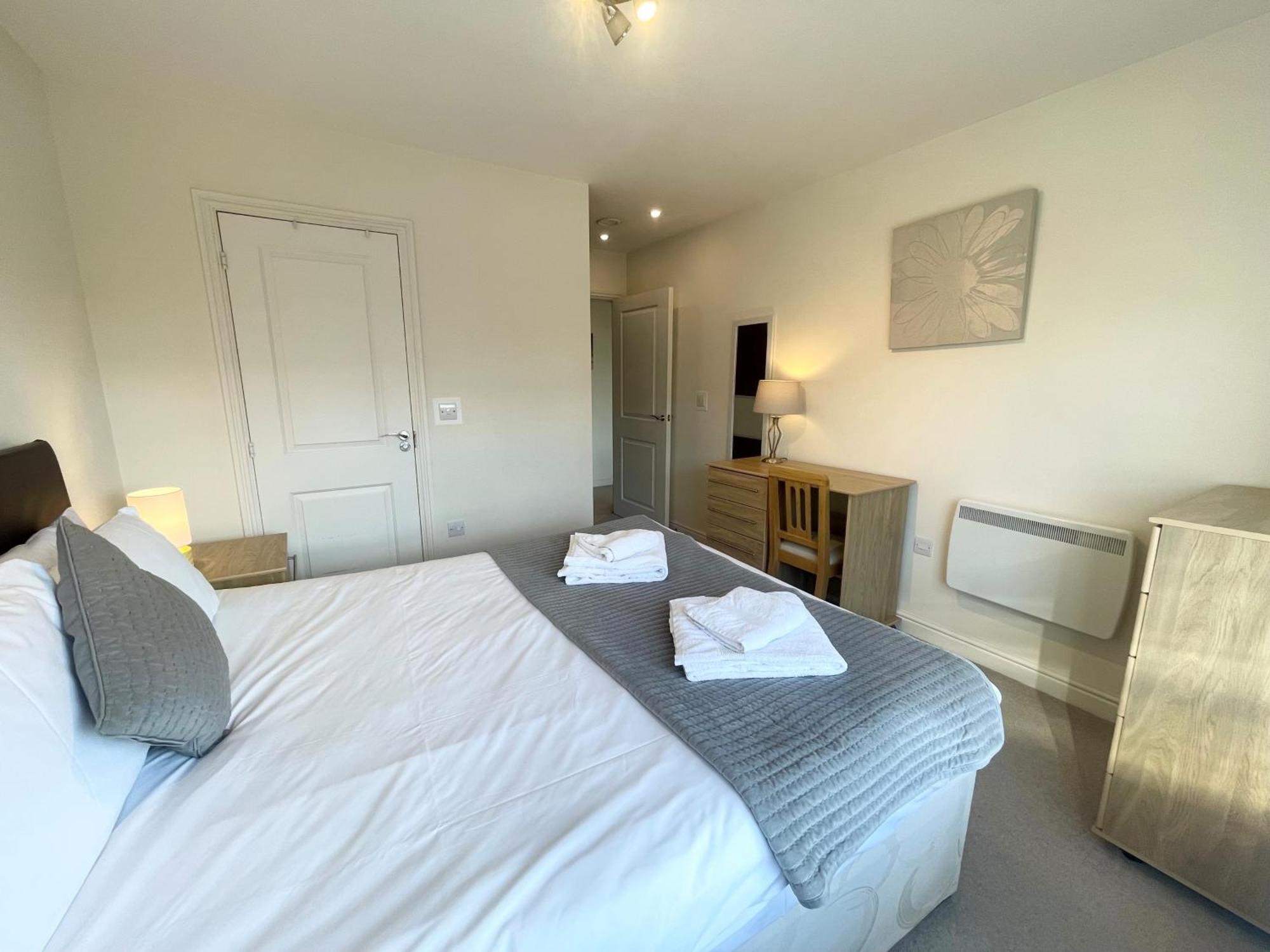 Blue Sky Apartments @Wallis Square, Farnborough Farnborough  Exteriör bild